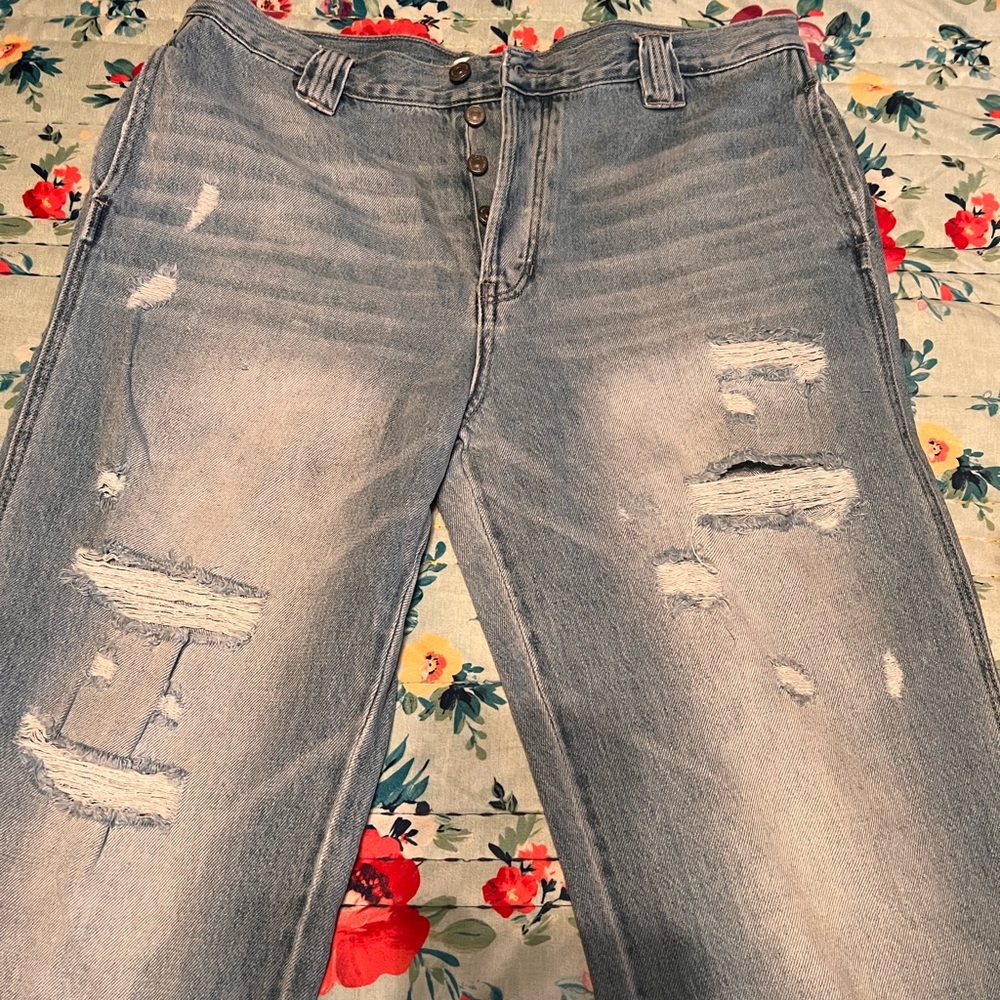 Kancan jeans with distressing